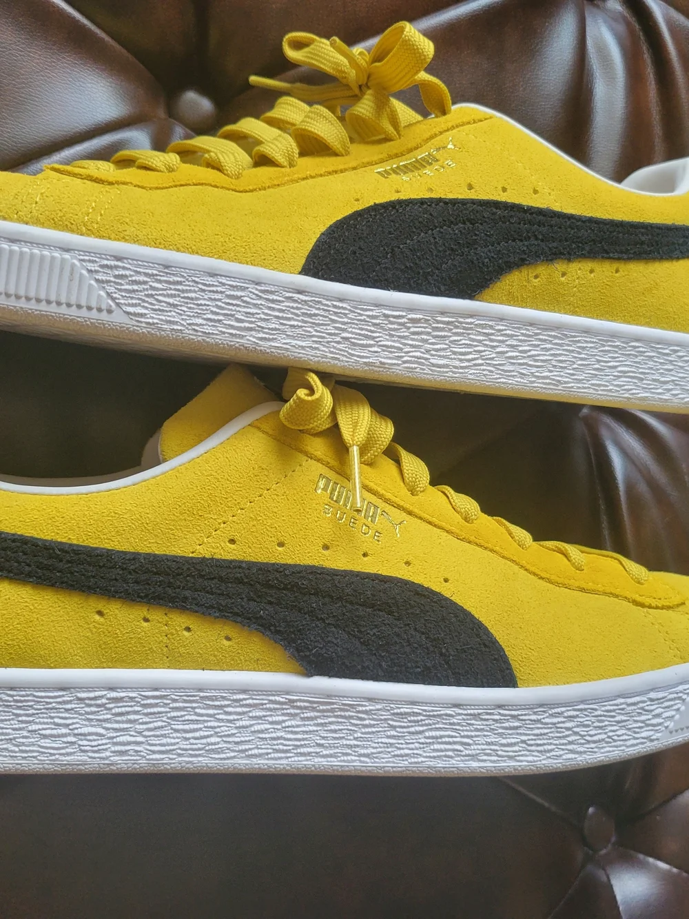 Puma Mens Suede Classic Sneaker — Yellow